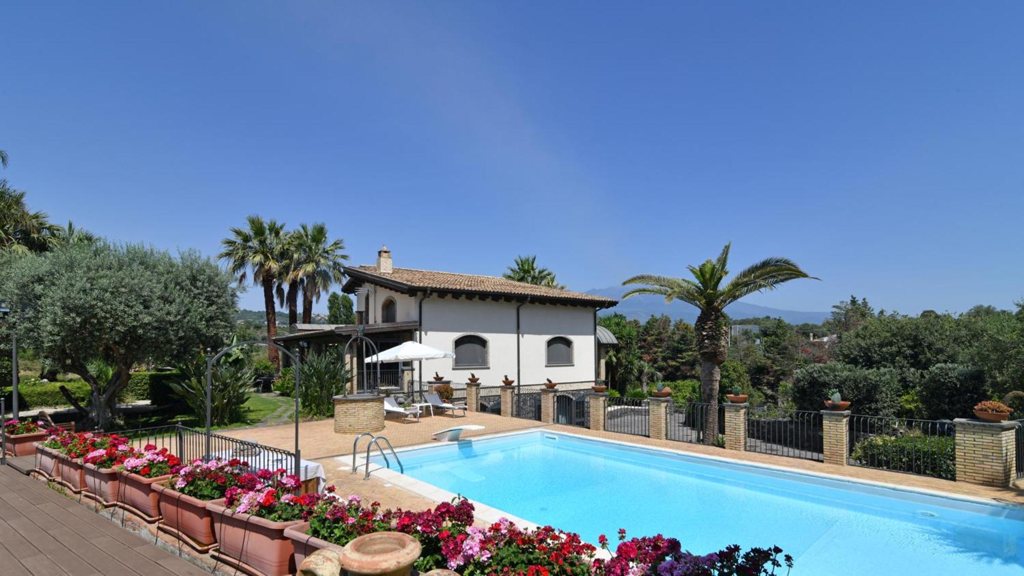 Villa Biddizza Ачиреале Екстериор снимка