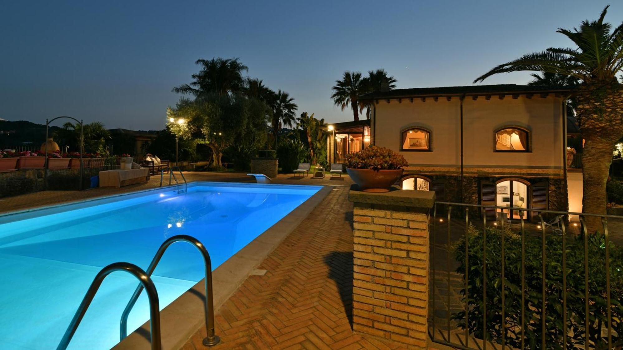 Villa Biddizza Ачиреале Екстериор снимка